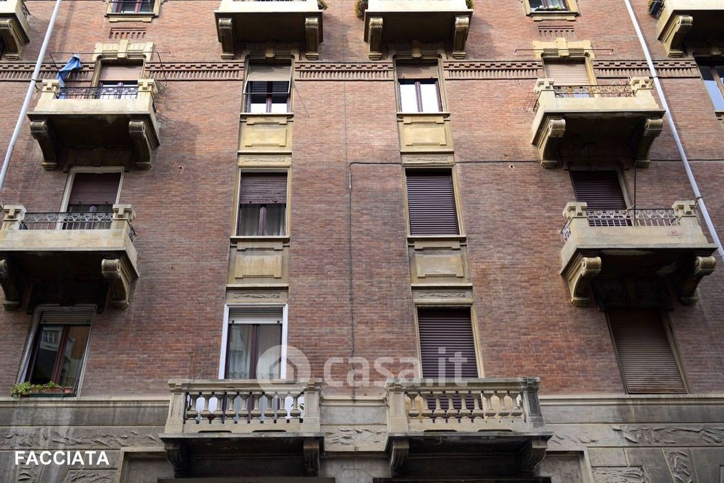 Appartamento in Vendita in Via Ilarione Petitti 33 a Torino