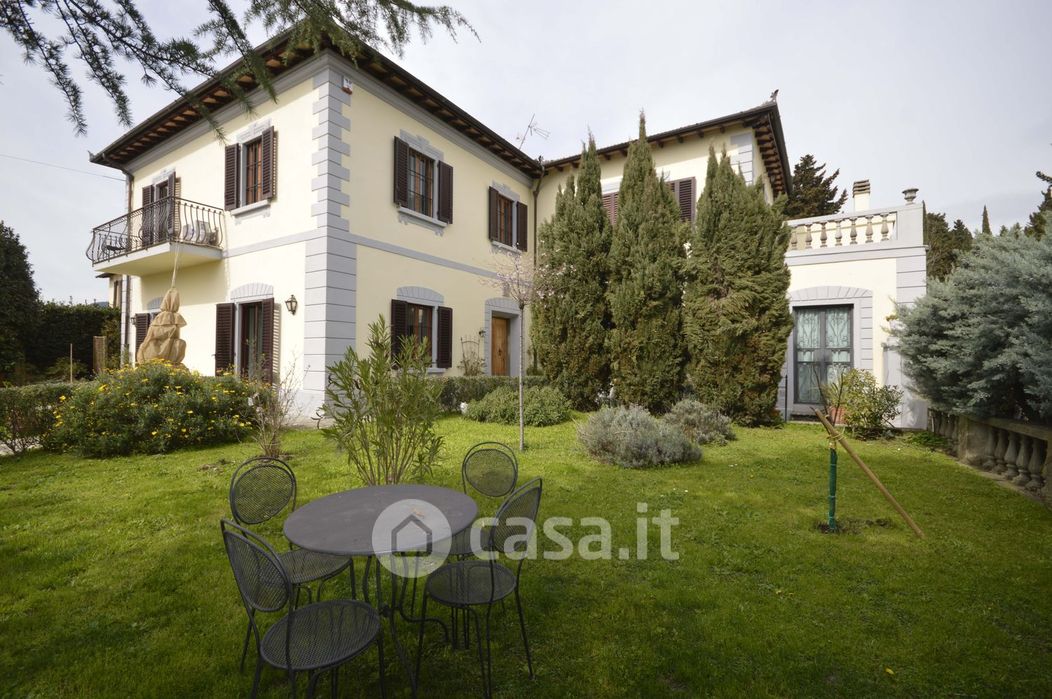 Villa in Vendita in Via Bolognese 431 a Firenze