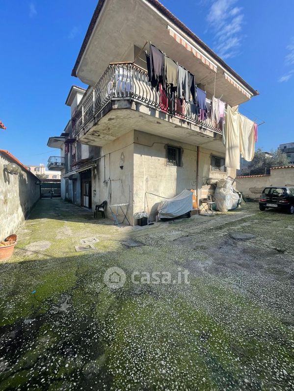 Appartamento in Vendita in Via Emilio Scaglione a Napoli