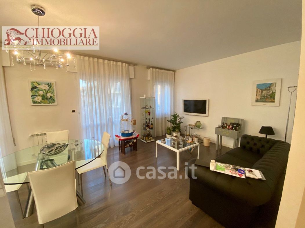 Appartamento in Vendita in Viale Amerigo Vespucci a Chioggia