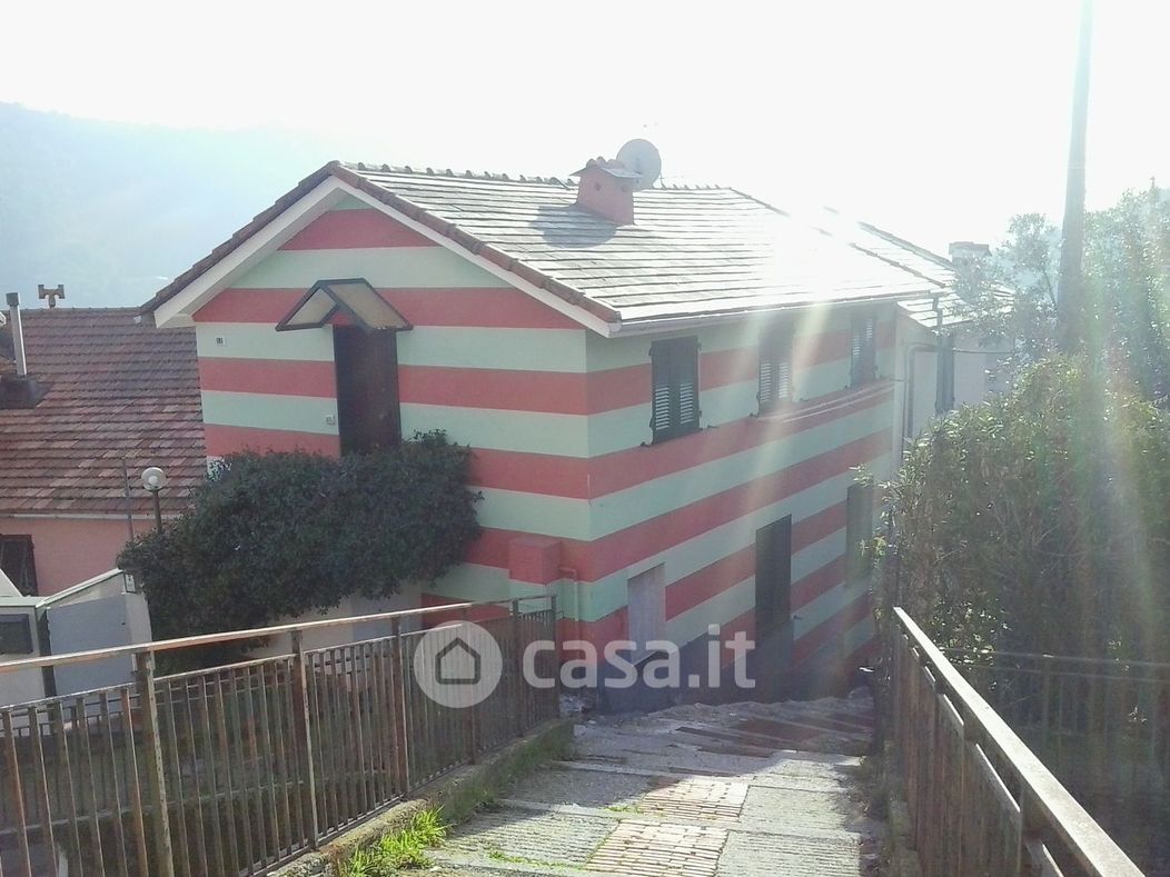 Casa indipendente in Vendita in Via Lodi 181 a Genova