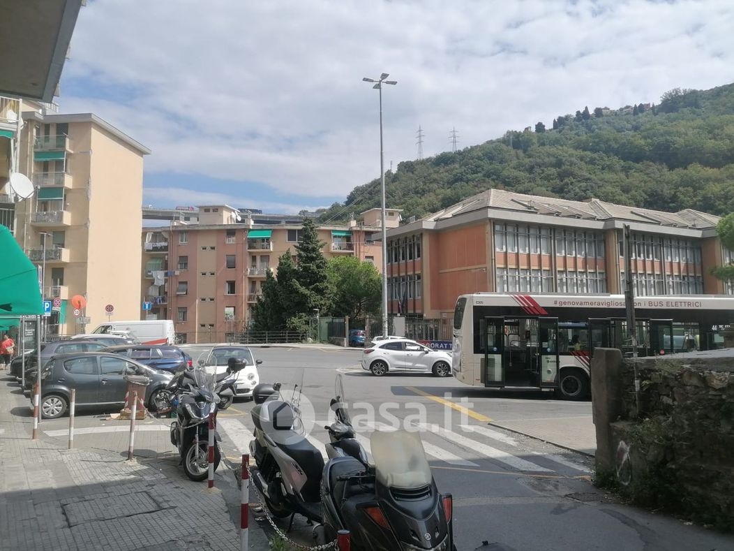 Negozio/Locale commerciale in Vendita in Via GRASSO a Genova