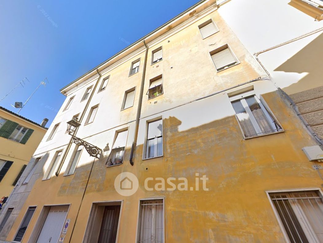 Appartamento in Vendita in Piazzale Santa Maria Maddalena a Parma