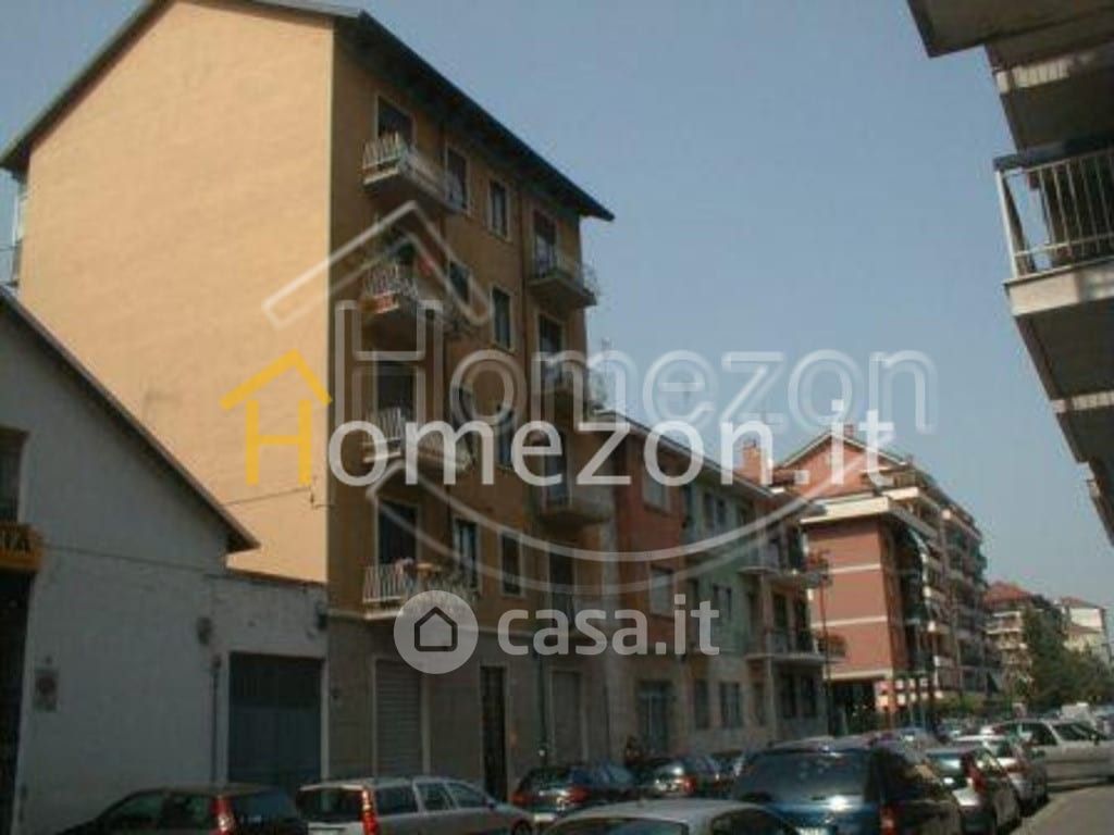 Appartamento in Vendita in Via Invorio a Torino