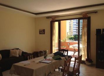 Appartamento in Vendita in Via San Cosmo Fuori Porta Nolana 12 a Napoli