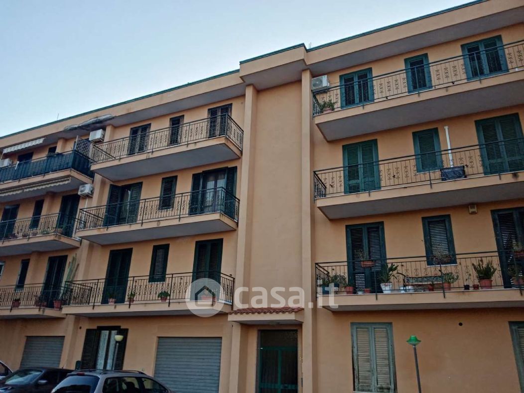 Appartamento in Vendita in Via Isonzo a Campofelice di Roccella