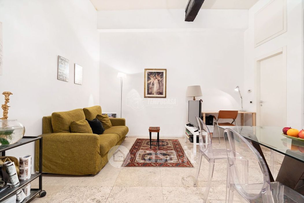 Appartamento in Vendita in Via Carlo Ottavio Cornaggia 1 a Milano
