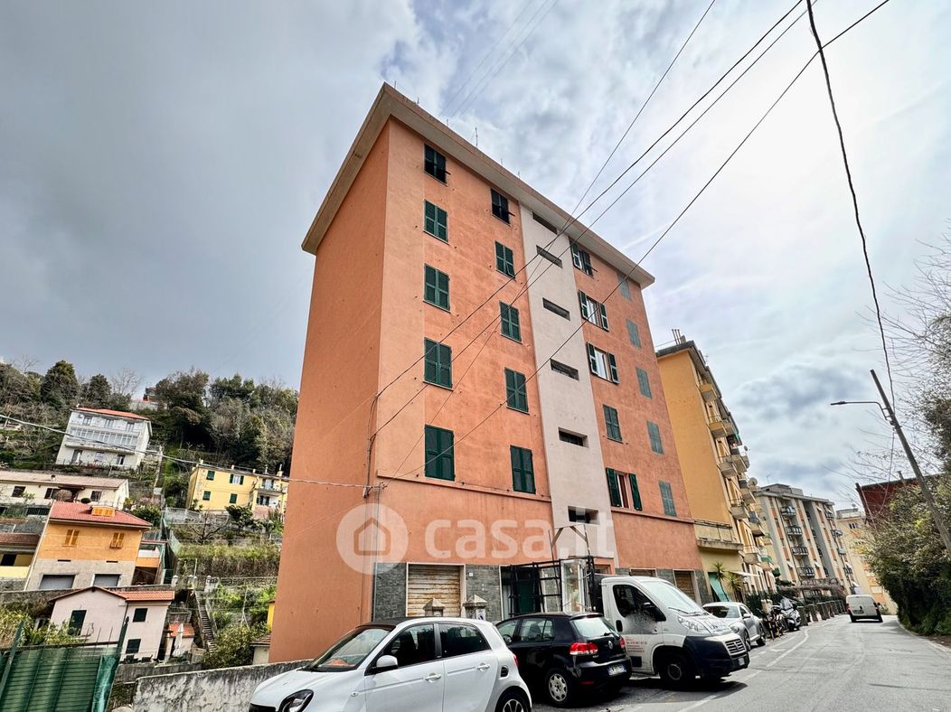 Appartamento in Vendita in Via Al Torrente Molinassi 3 a Genova
