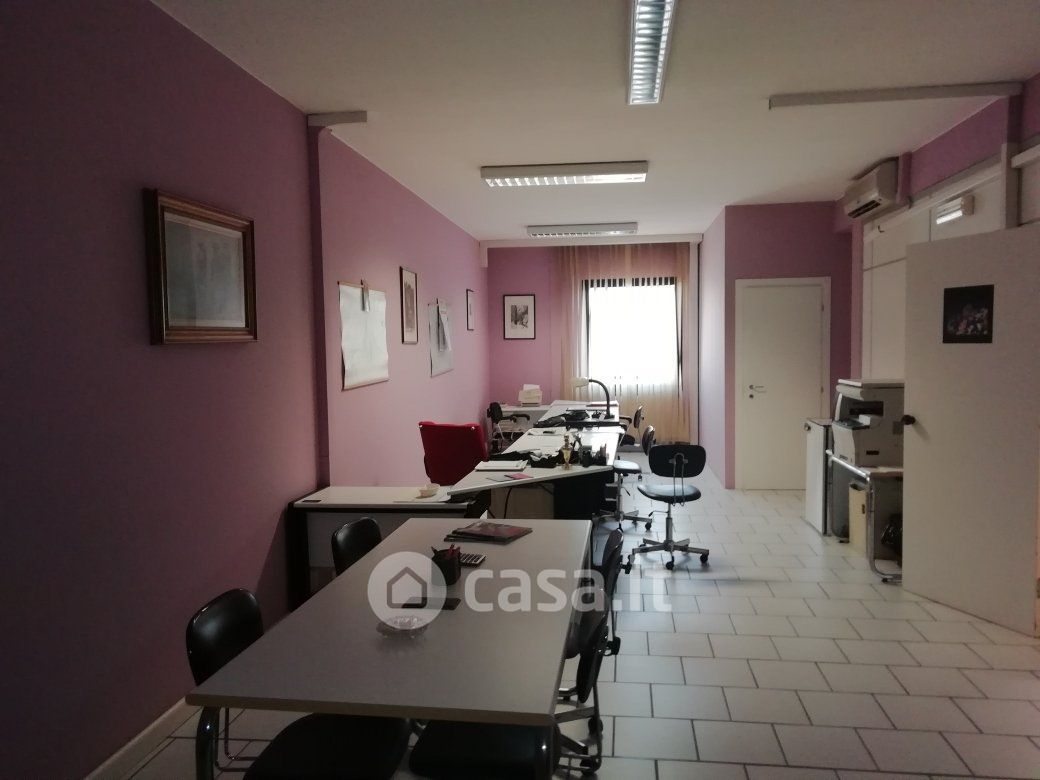 Ufficio in Affitto in a Faenza