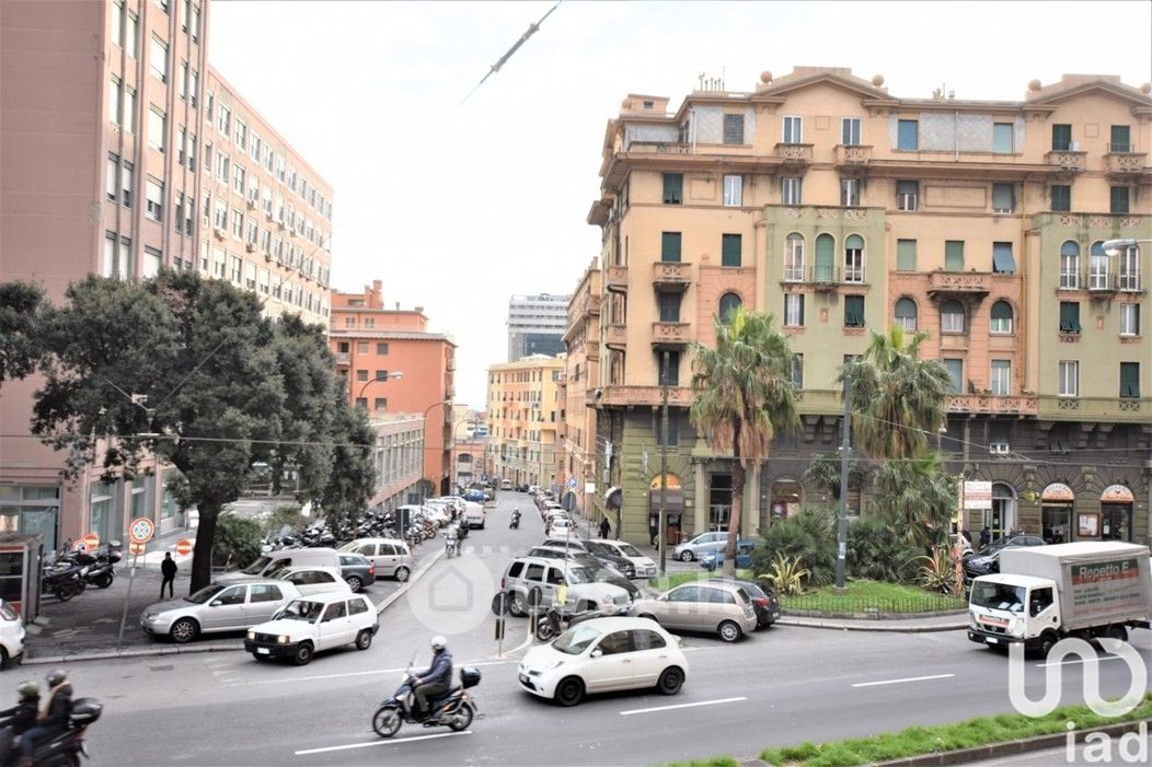 Appartamento in Vendita in Via Antonio Cantore 7 a Genova