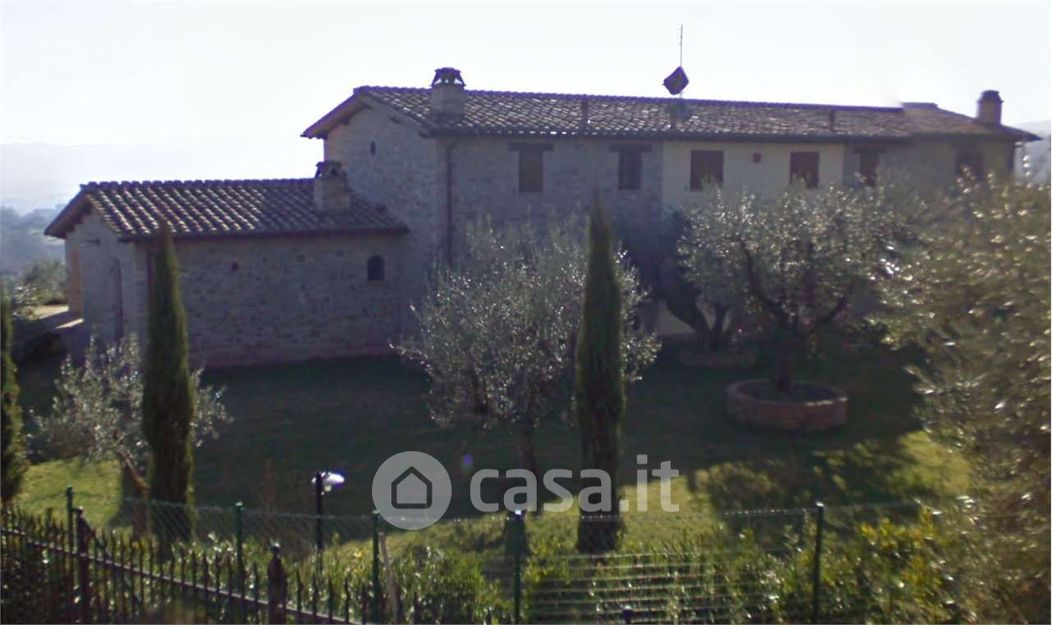 Villa in Vendita in Strada San Sebastiano a Perugia