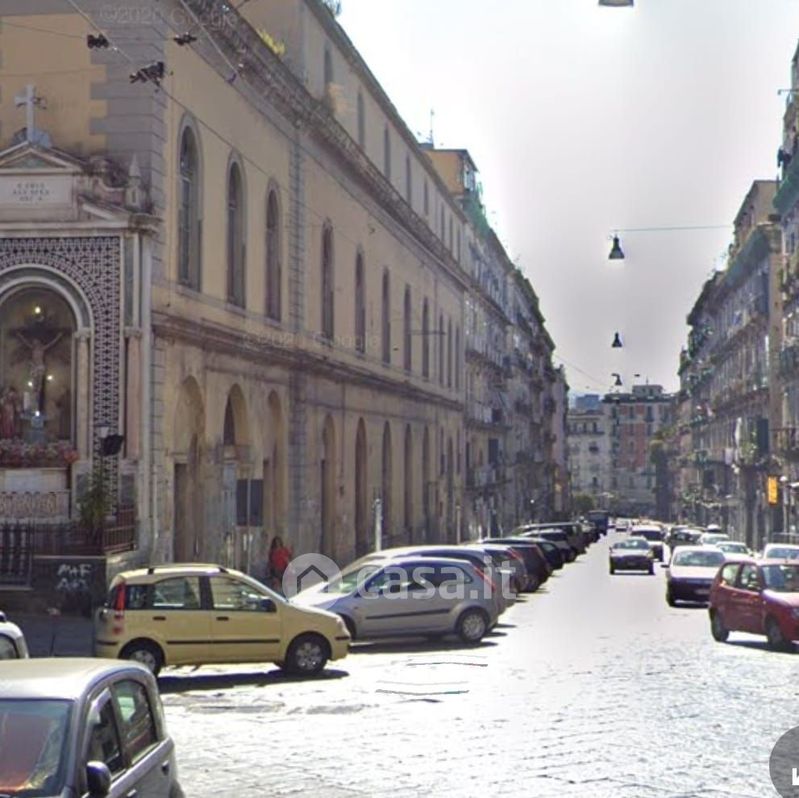 Negozio/Locale commerciale in Vendita in Via Cesare Rosaroll a Napoli