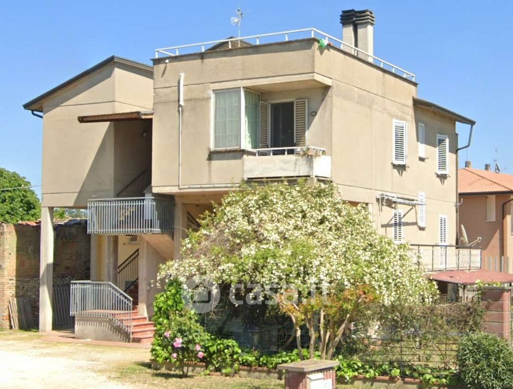 Casa Bi/Trifamiliare in Vendita in Via Tre Case a Bastia Umbra