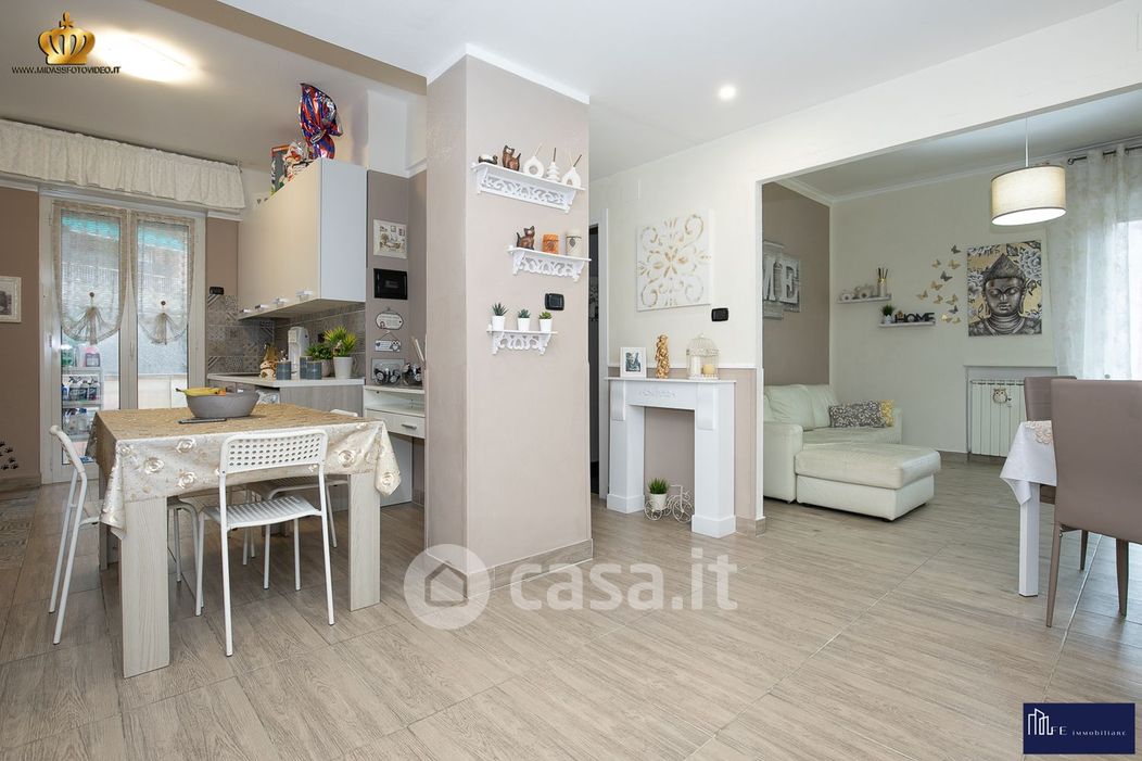 Appartamento in Vendita in Via della Mimosa 18 a Genova