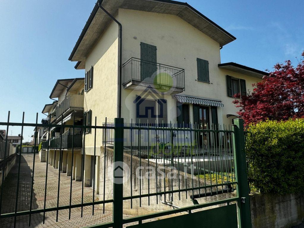 Appartamento in Vendita in Via delle Ronche a Casale Cremasco-Vidolasco