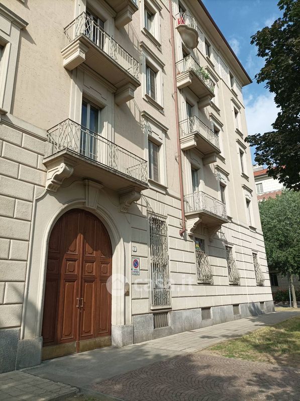 Appartamento in Vendita in Corso Giuseppe Arimondi 7 a Torino