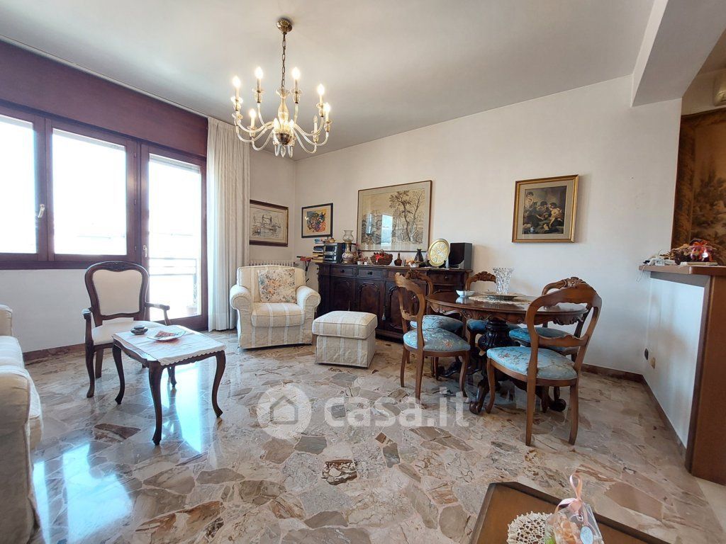 Appartamento in Vendita in Via Giosuè Carducci 5 a Venezia