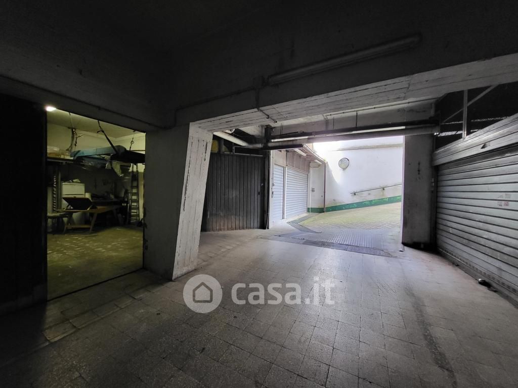 Garage/Posto auto in Vendita in Via Renato Fucini 276 a Roma