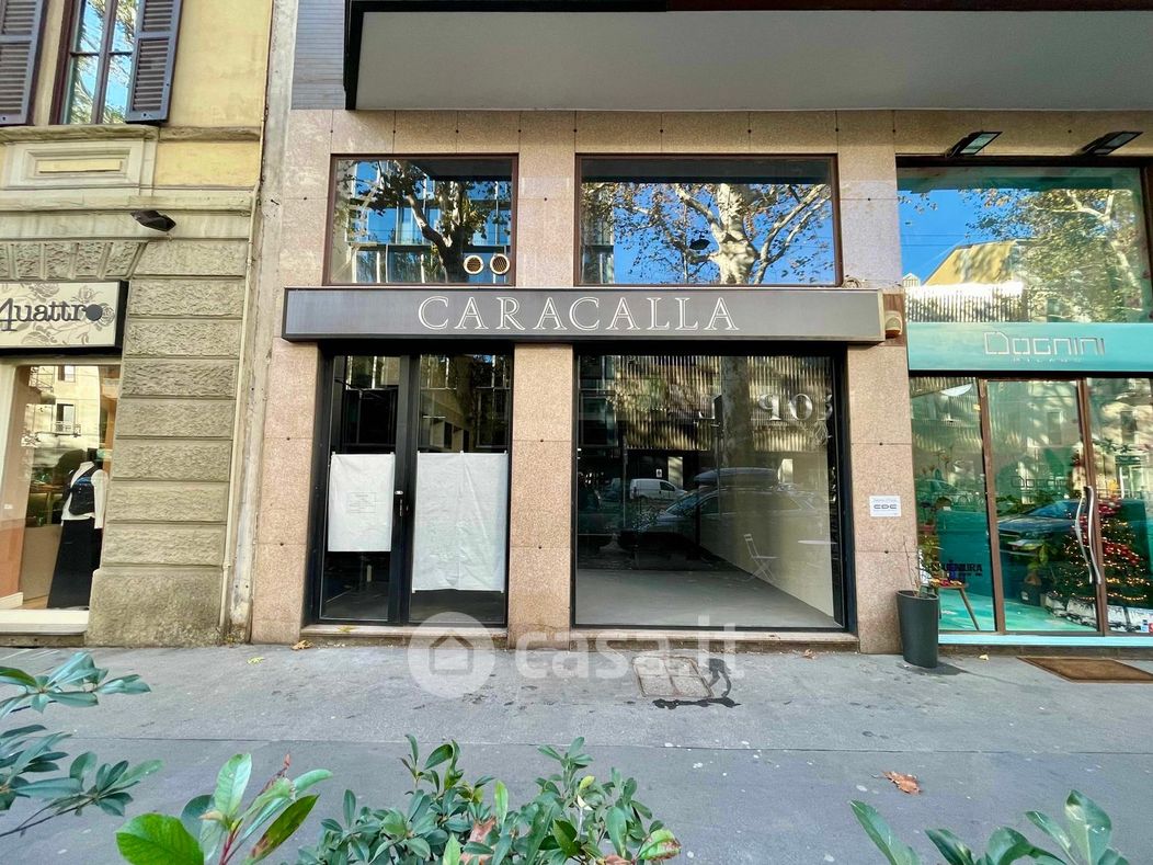 Negozio/Locale commerciale in Affitto in Viale Piave 21 a Milano
