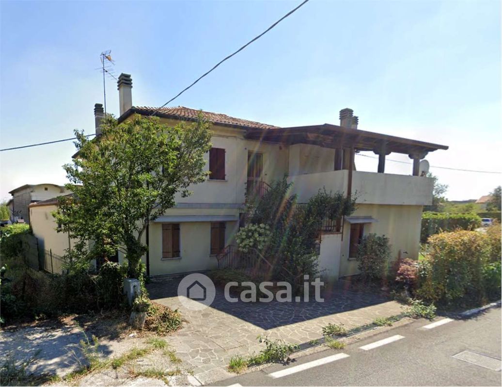 Casa Bi/Trifamiliare in Vendita in Via Cal Trevisana a Montebelluna