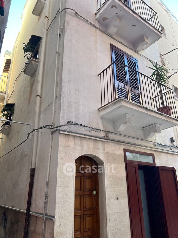 Casa indipendente in Vendita in Via GAETANO DONIZETTI 62 a Mola di Bari