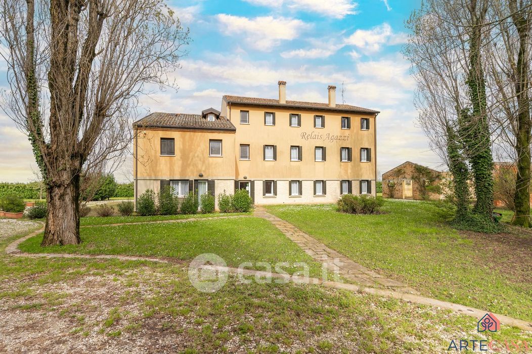 Villa in Vendita in Via Agazzi 18 a San Stino di Livenza