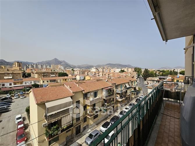 Appartamento in Vendita in Via Eugenio l'Emiro a Palermo