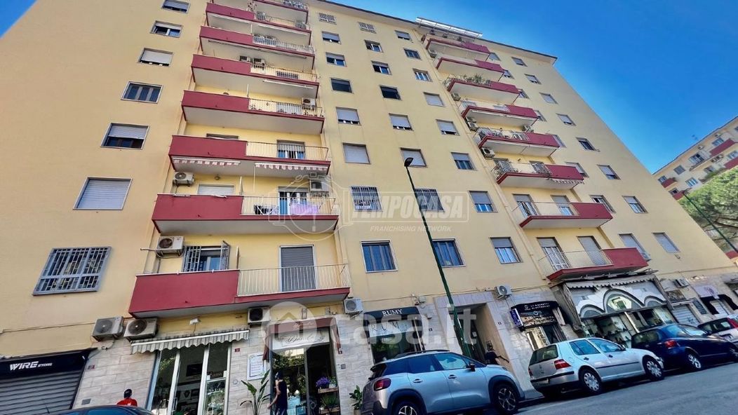 Appartamento in Vendita in Via Sebastiano Veniero 14 a Napoli