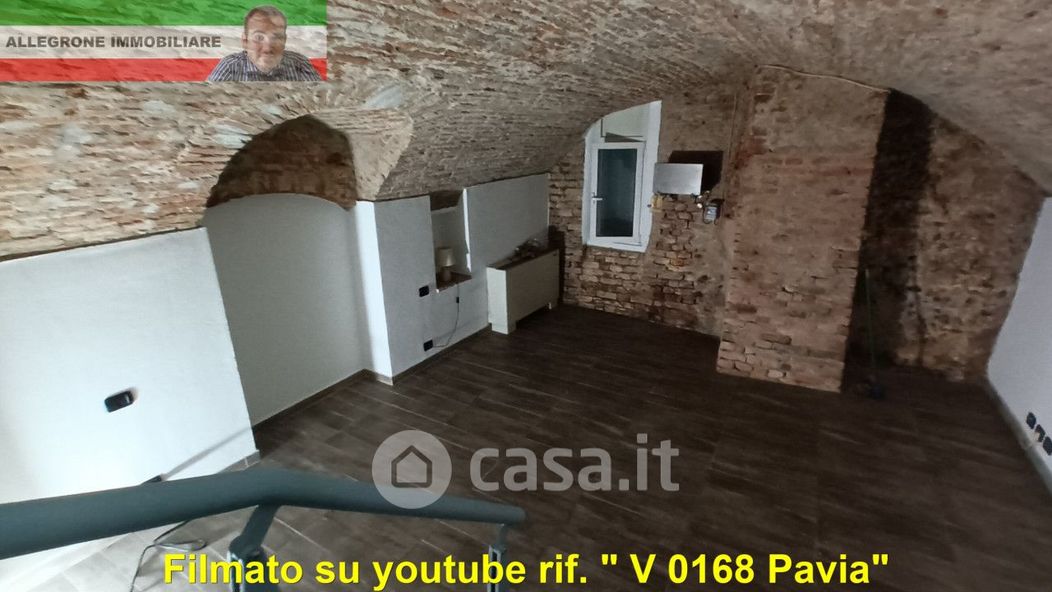 Appartamento in Vendita in Strada Nuova a Pavia