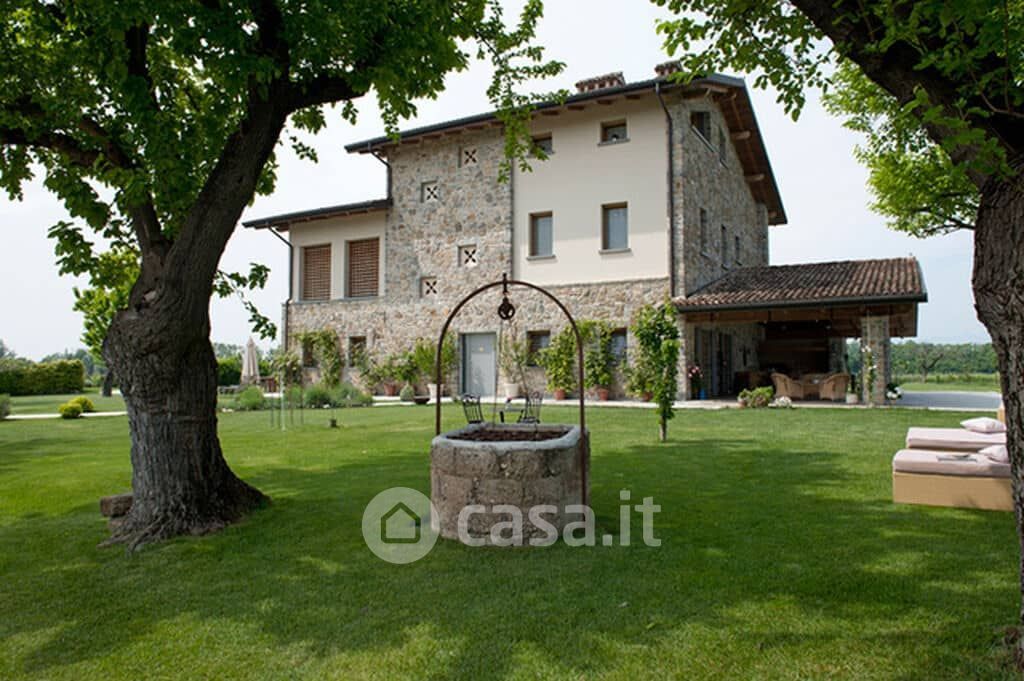 Casa indipendente in Vendita in Strada Massoni 6 c a Peschiera del Garda