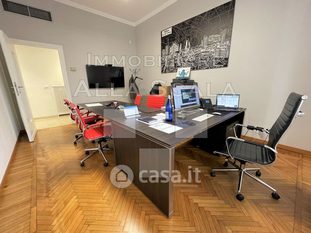 Ufficio in Affitto in Via Larga a Milano
