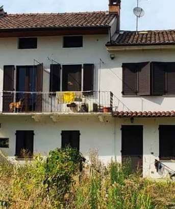 Casa Bi/Trifamiliare in Vendita in Via Cesare Battisti a Frassineto Po
