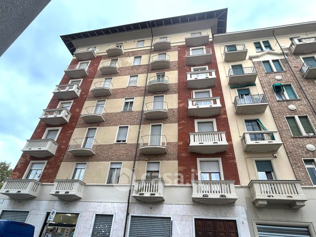 Appartamento in Affitto in Via Albenga 1 a Torino