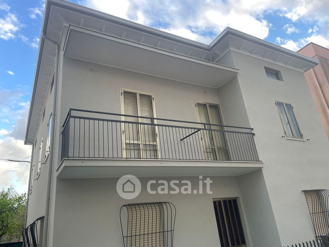 Appartamento in Vendita in Viale Messina a Rimini
