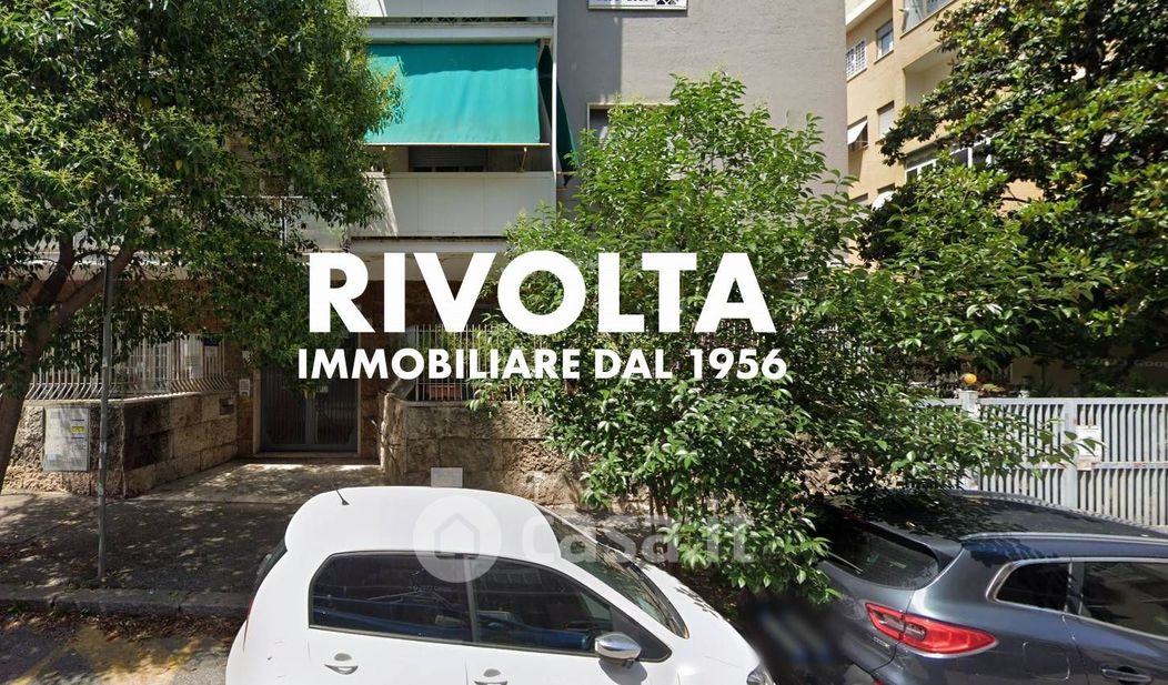 Appartamento in Vendita in Via Andrea Baldi 12 a Roma