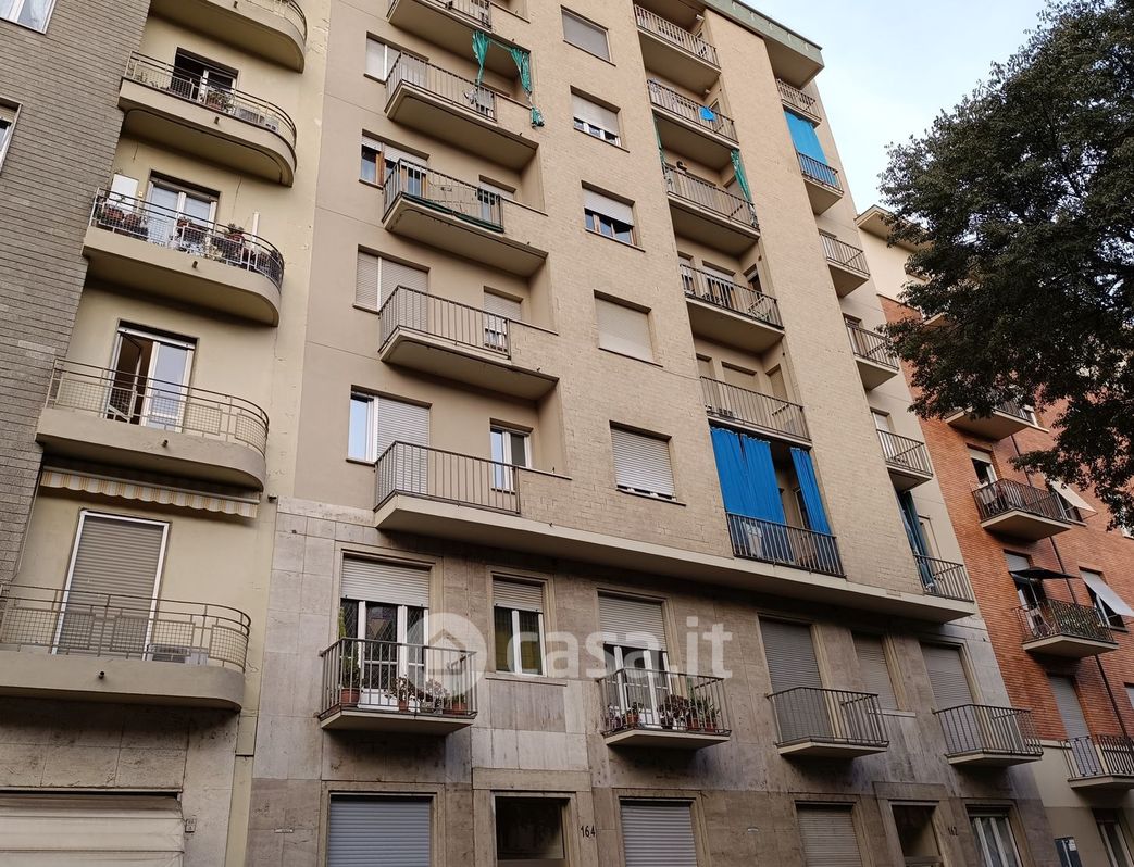 Appartamento in Vendita in Corso Sebastopoli 164 a Torino