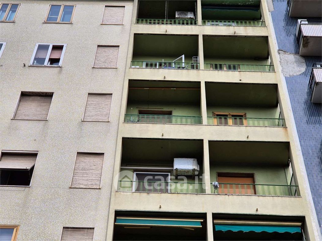 Appartamento in Affitto in Viale Monte Ceneri a Milano