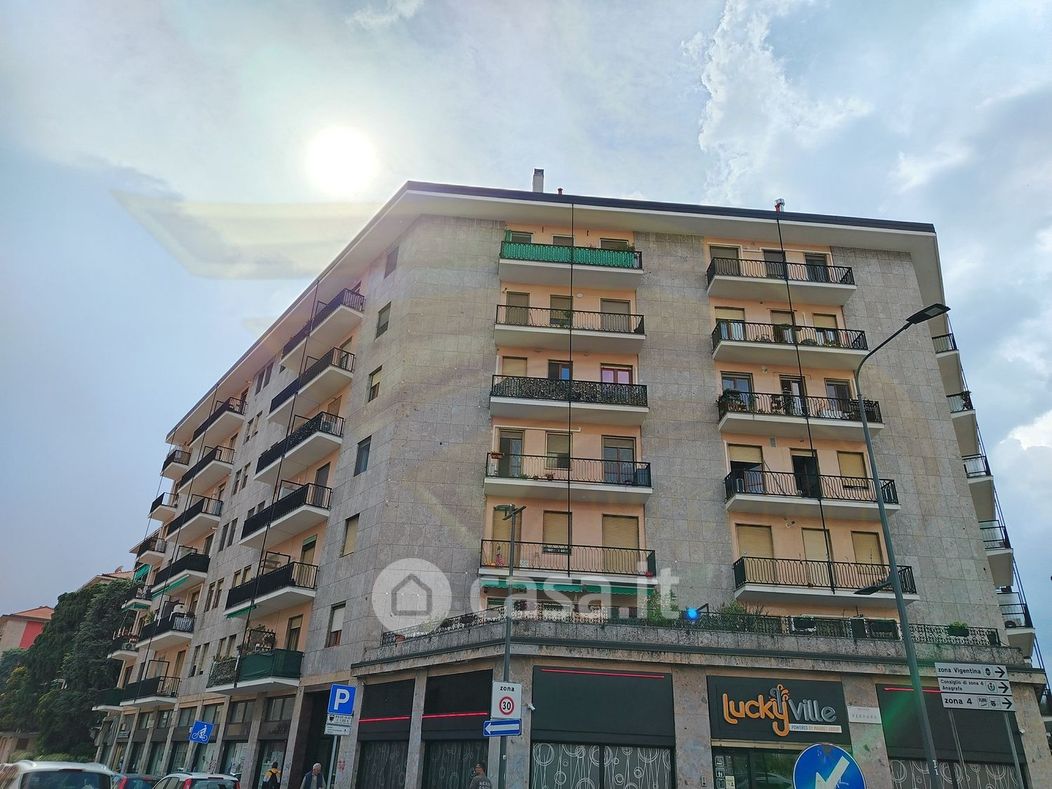 Appartamento in Vendita in Piazzale Ferrara 4 a Milano