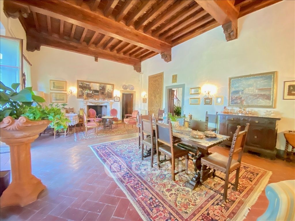 Villa in Vendita in Via di San Quirichino a Firenze