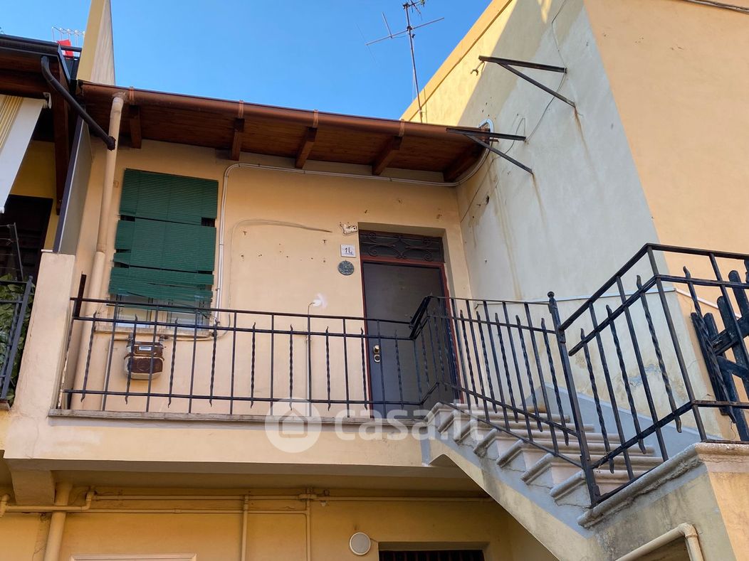 Casa indipendente in Vendita in Via Serafini 14 a Messina