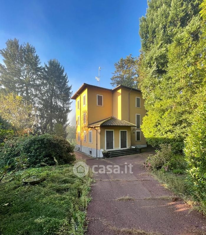 Villa in Vendita in cereda a Varese