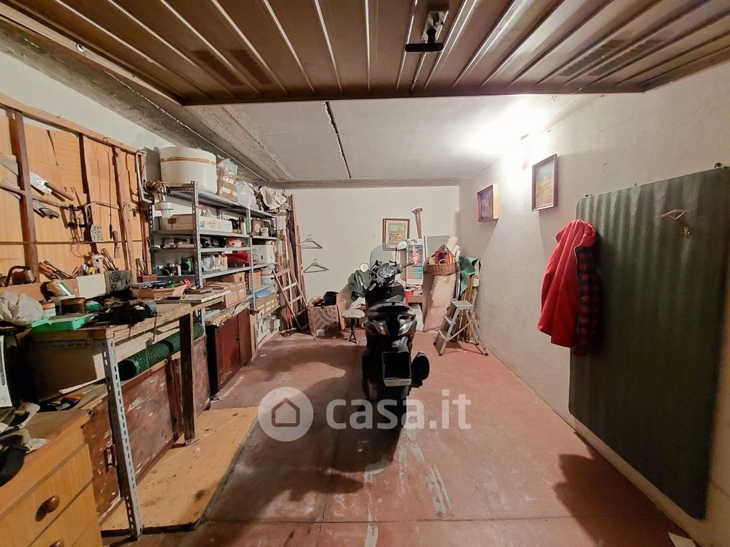 Garage/Posto auto in Vendita in Via delle Campanule a Genova