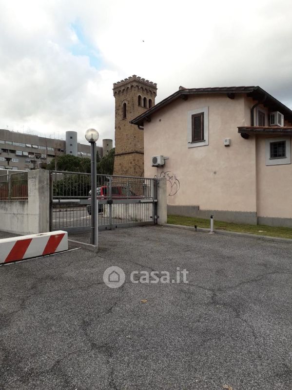 Garage/Posto auto in Vendita in Via delle Vigne Nuove 412 a Roma