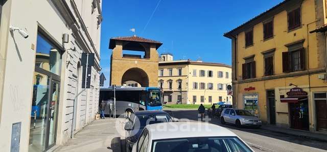 Negozio/Locale commerciale in Affitto in a Firenze