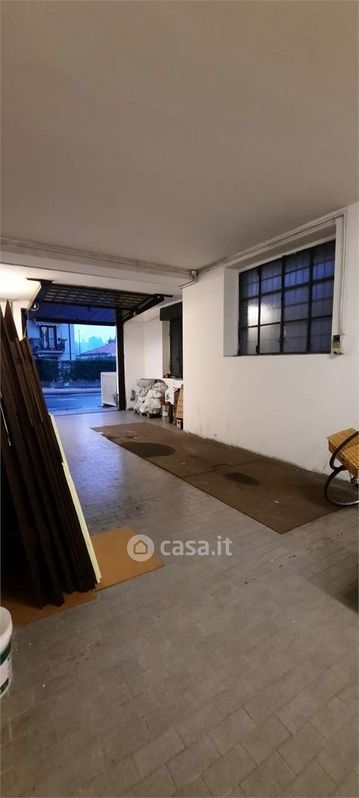 Garage/Posto auto in Vendita in Via Bersagliere a Cantù