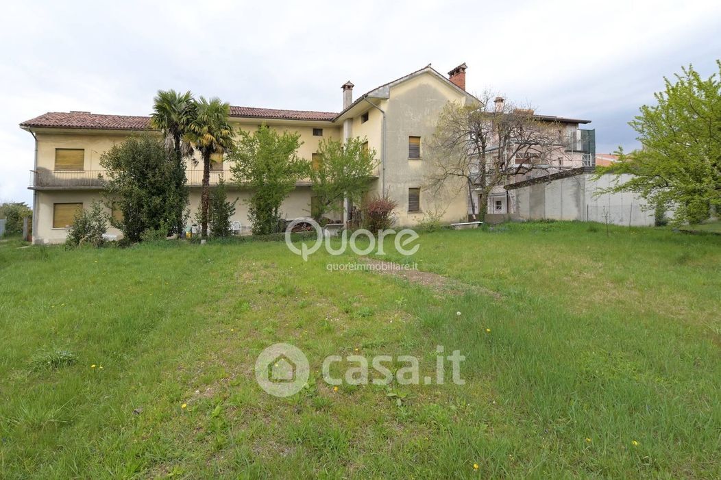 Casa Bi/Trifamiliare in Vendita in Via delle Acque 107 a Udine