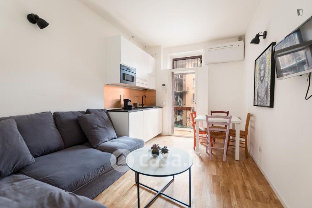 Appartamento in Affitto in Via Arquà a Milano