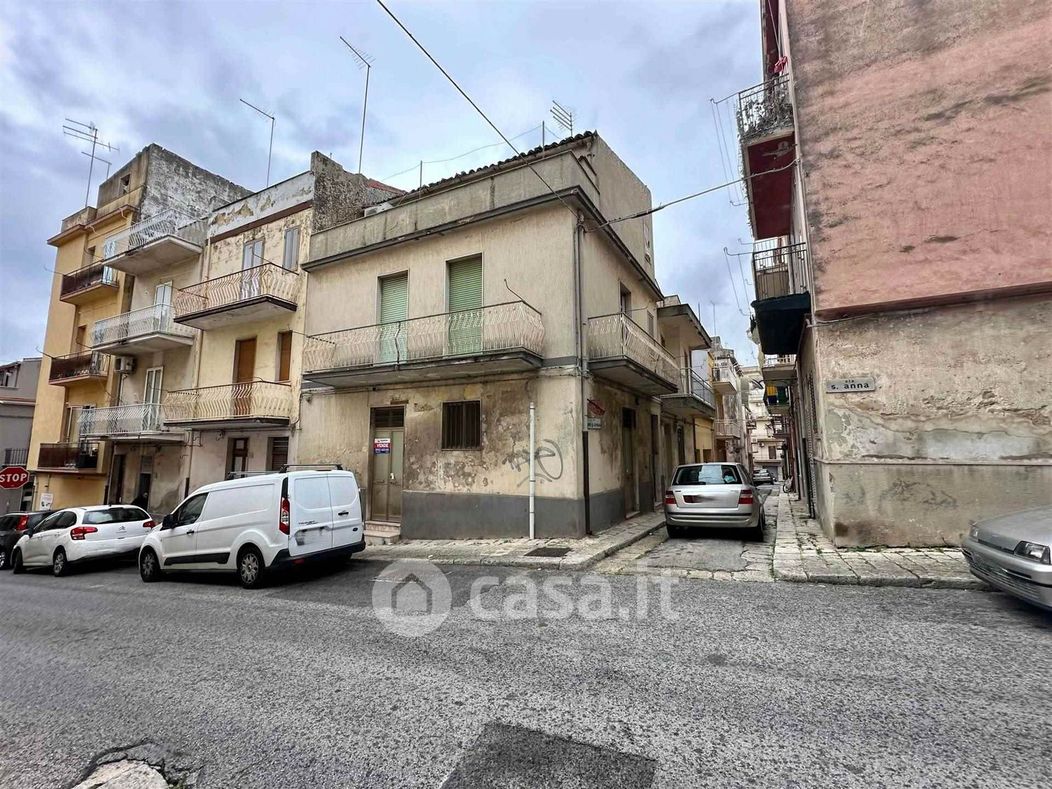 Casa indipendente in Vendita in Via Sant'Anna 350 a Ragusa