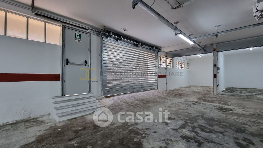 Garage/Posto auto in Vendita in Viale Camaggio III Traversa 3 a Portici