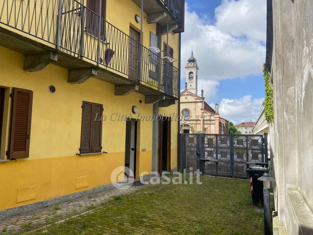 Appartamento in Vendita in Via Goffredo Mameli 12 a Novara